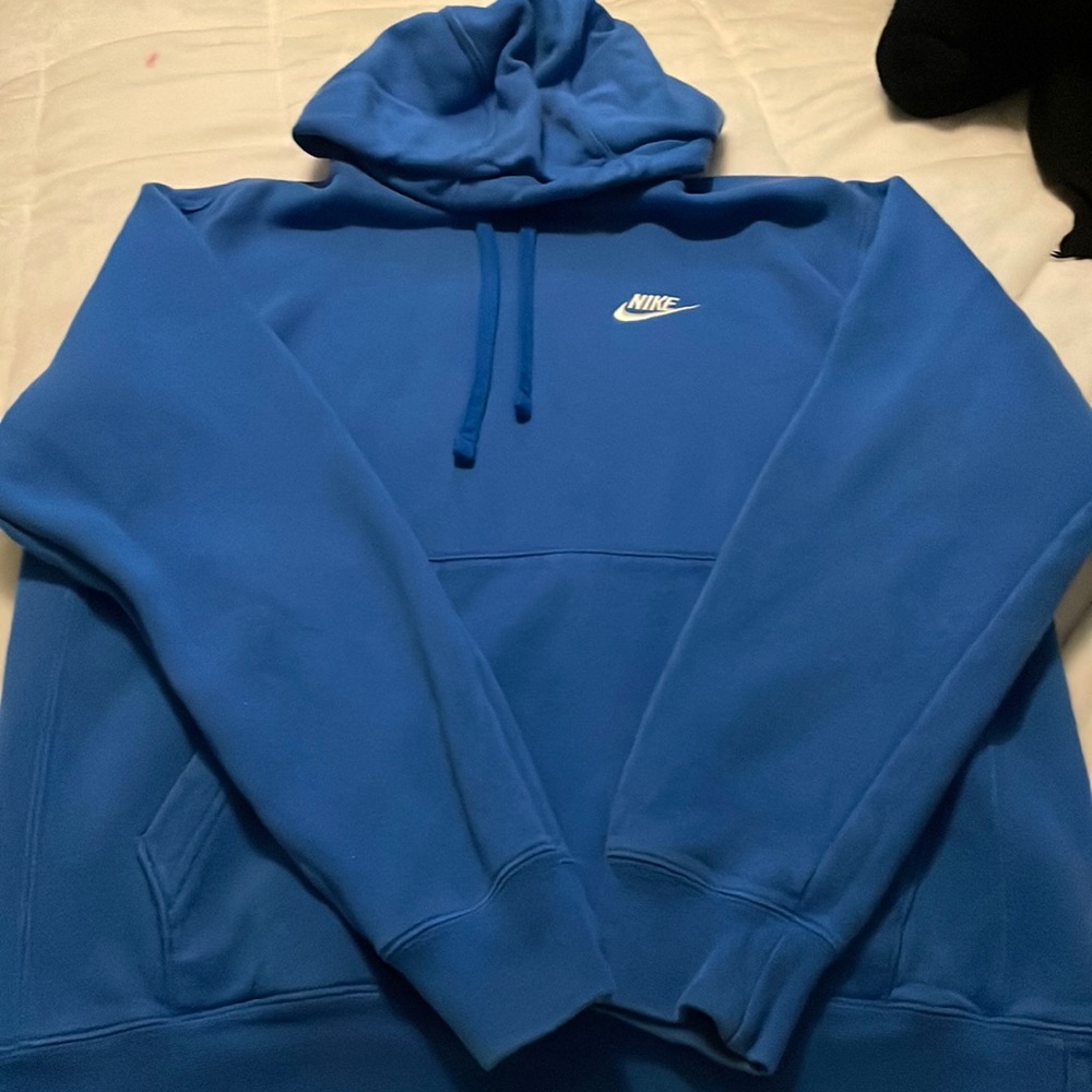 nike sweatshirt size small! royal blue.
